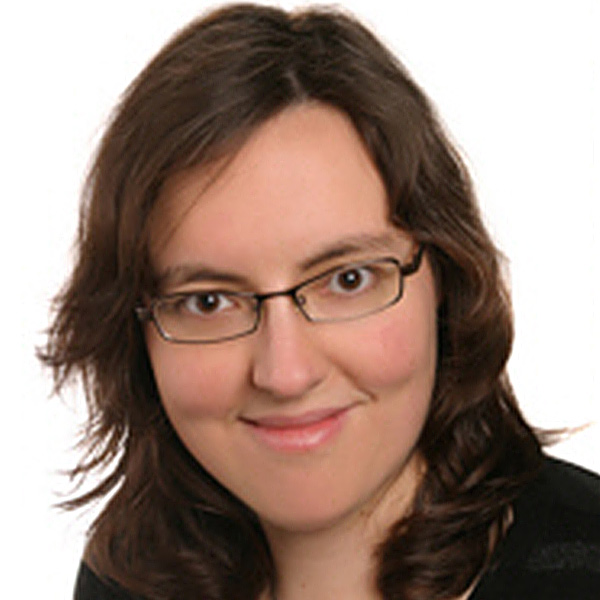 Dr. Nikola Zieren Dr. Nikola Zieren